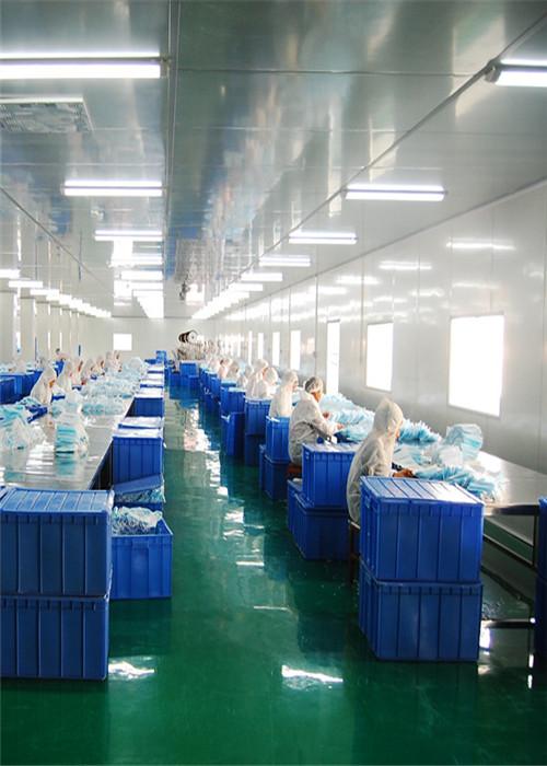 반대로 정체되는 의학 고립 가운, 증명서를 주는 노란 처분할 수 있는 작업복 세륨